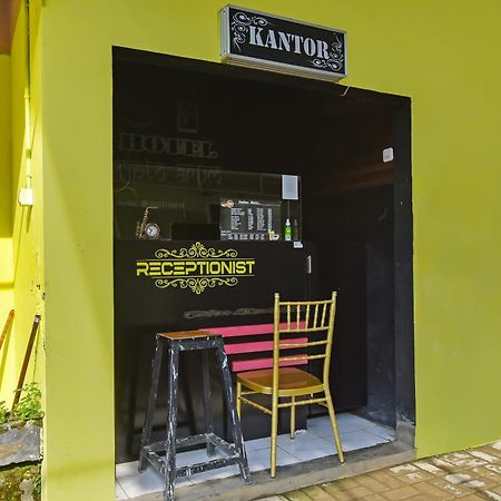 Spot On 91905 Hotel Cipto Arum Cilacap Exterior photo