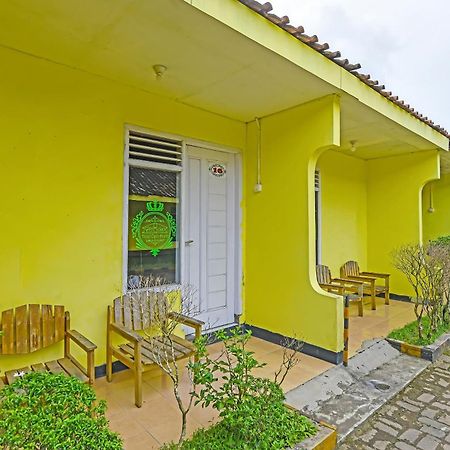 Spot On 91905 Hotel Cipto Arum Cilacap Exterior photo