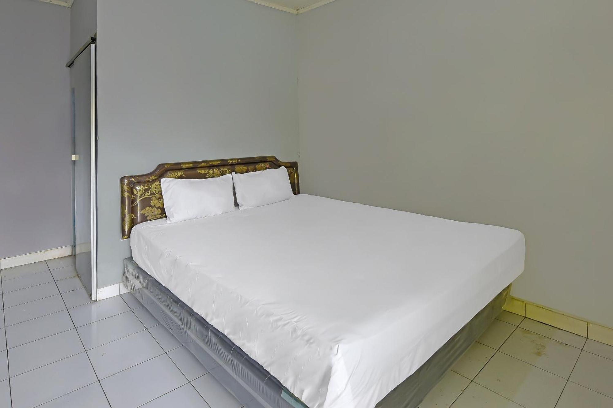 Spot On 91905 Hotel Cipto Arum Cilacap Exterior photo