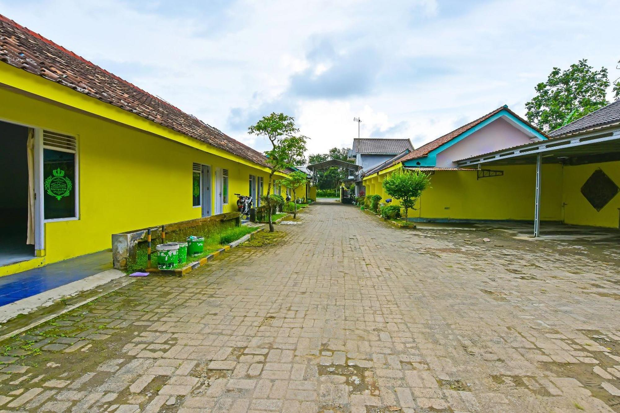 Spot On 91905 Hotel Cipto Arum Cilacap Exterior photo
